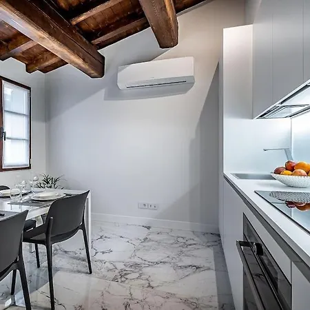 Floor With Duomo View * فلورنس